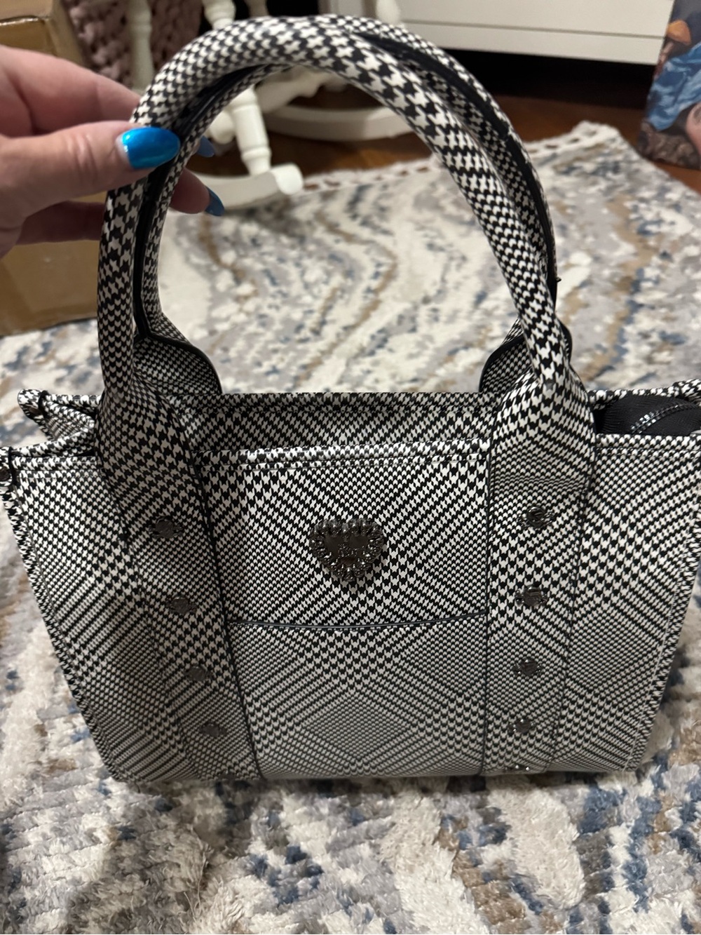 Betsey Johnson Black & White Plaid Heart Accent Tote - Picture 2 of 12
